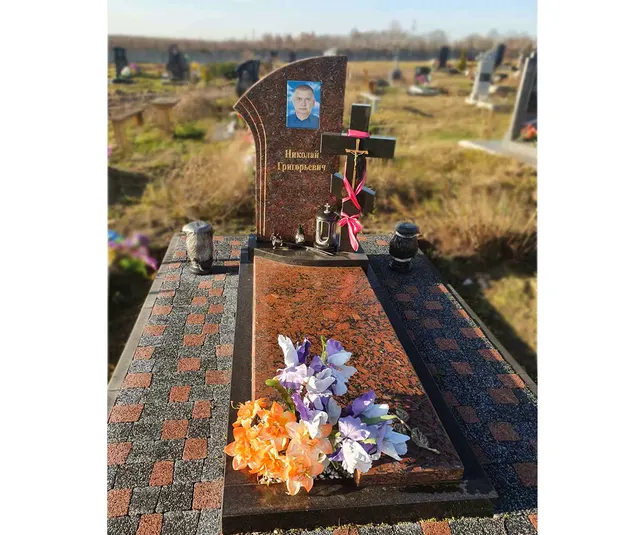 Памятник - А-01-215
